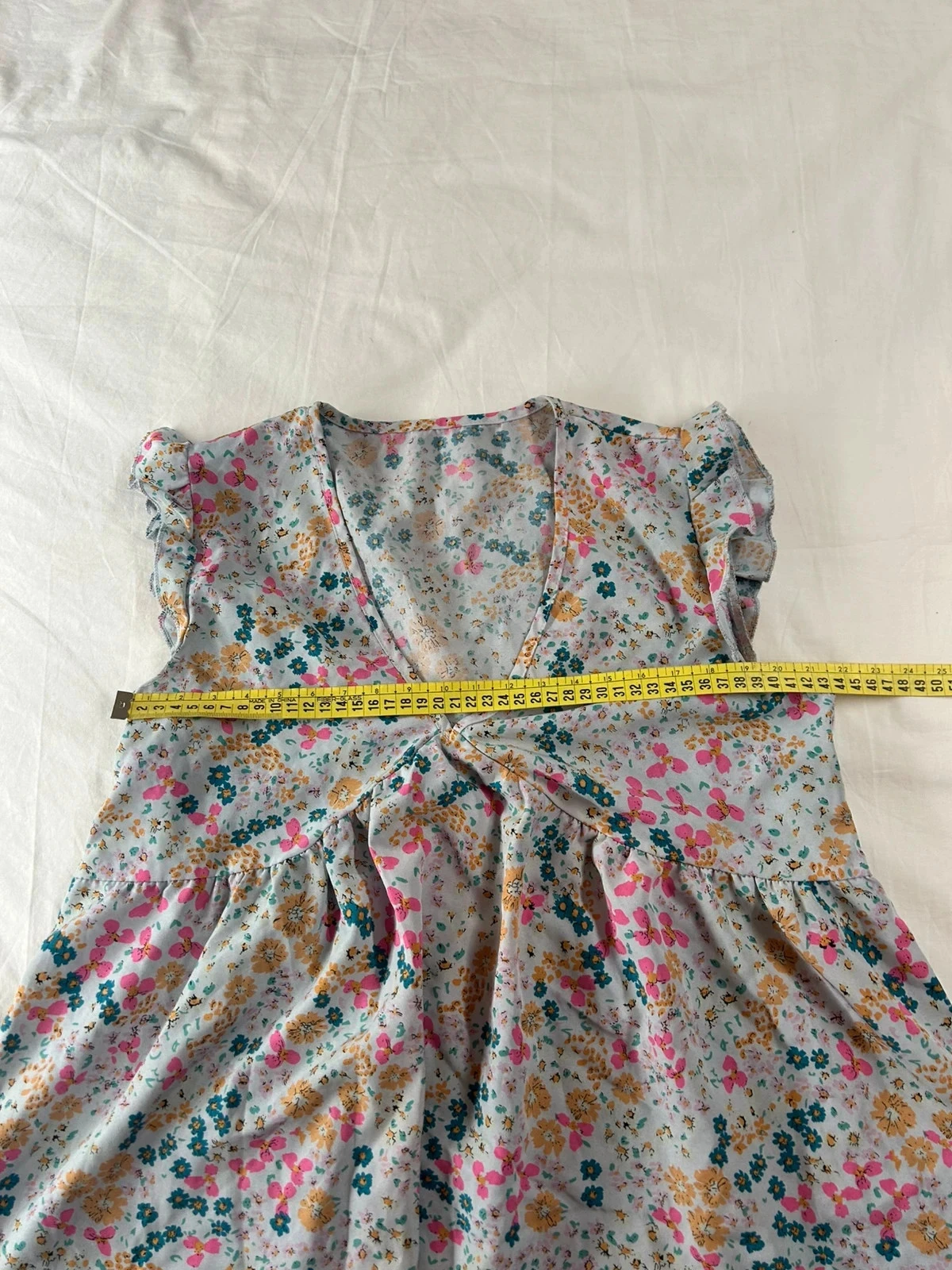Korte grijze zomerjurk met multicolore vintage patroon – photo 6